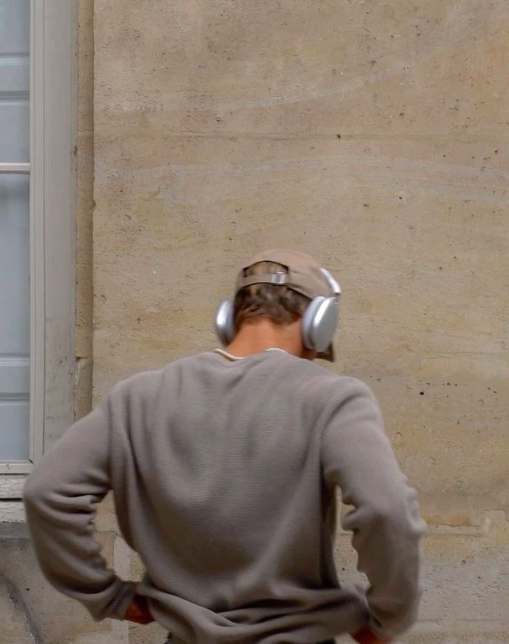 Why Men Struggle With Feelings (And Why We Can’t Stop&nbsp;Noticing)